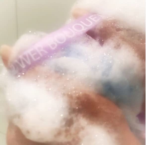 SHOWER BOUQUET Loofah-Bath-Sponge XL Swirl-Mix-Color 4-Pack // Extra-Large 75g - Image 7