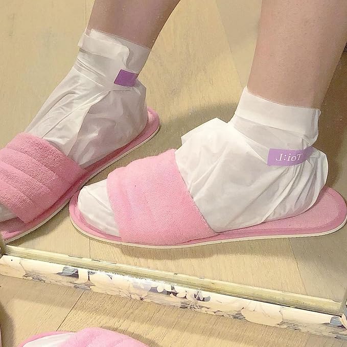 Toi:L Extra Silky Foot Mask 5 Pairs, Post-Peeling Foot Care Treatment, - Image 4