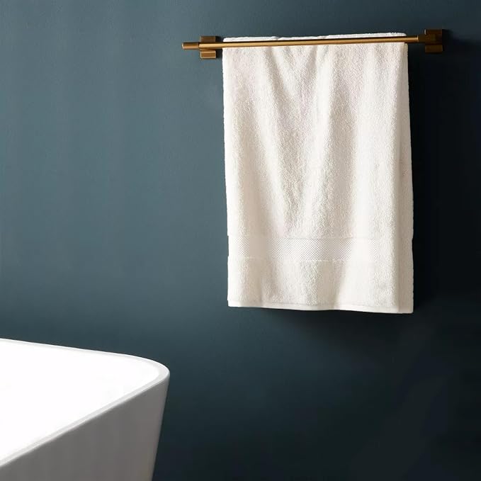 Delara 100% Organic Cotton Towels 650 GSM Plush Feather Touch Quick Dry Towel - Image 4