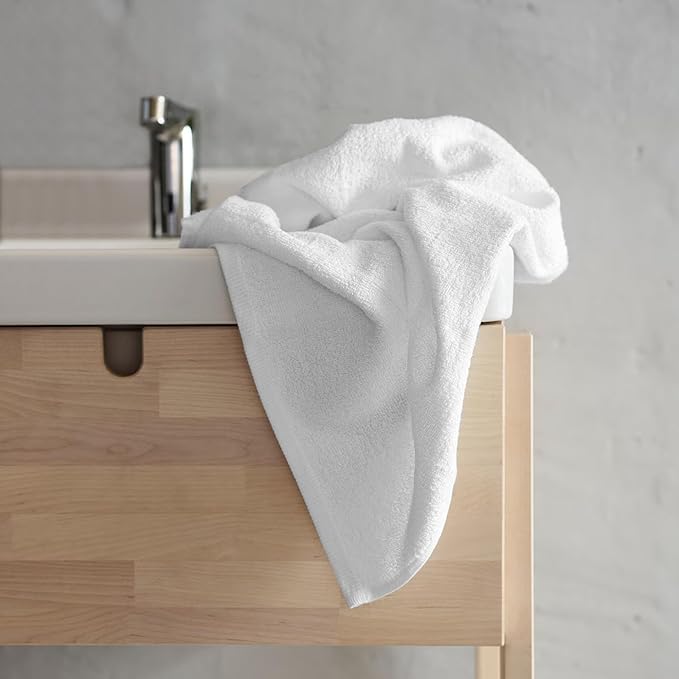 Delara 100% Organic Cotton Towels 650 GSM Plush Feather Touch Quick Dry Bath - Image 2