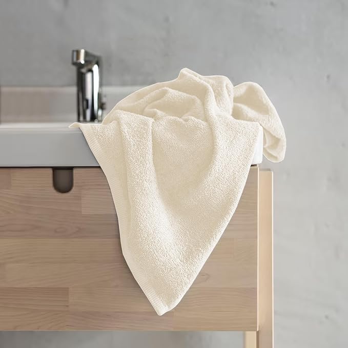 Delara 100% Organic Cotton Towels 650 GSM Plush Feather Touch Quick Dry Towel - Image 2