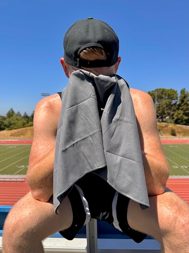 We Sweat’s Microfiber Gym Towels, Fast Drying Men & Women Workout Gear - Image 3