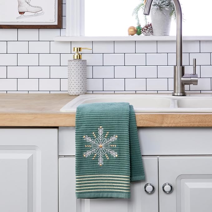 SKL Home Christmas Winter Snowflake Hand Towel Set - Image 6