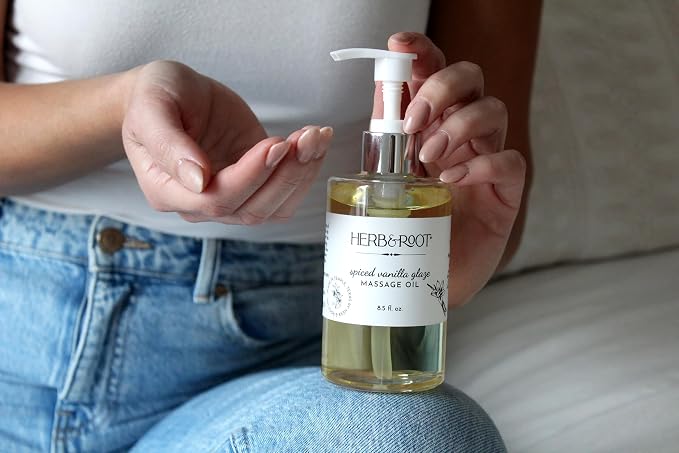 Spiced Vanilla Glaze Massage Oil, 8.5 oz | Body Oil - Image 4