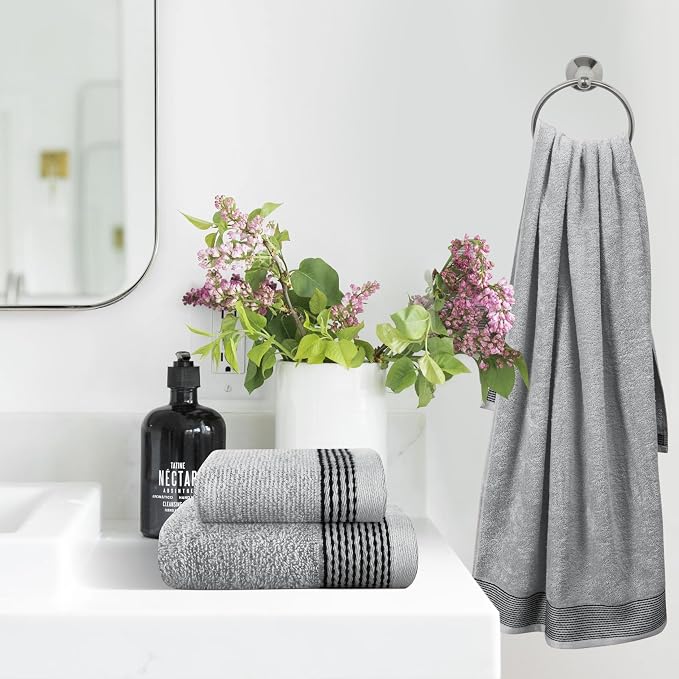 Belizzi Home Ultra Soft 3 Pack Cotton Towel Set, Contains a Bath Towel 28x55 - Image 3