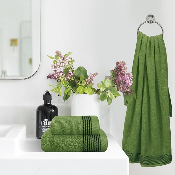 Belizzi Home Ultra Soft 3 Pack Cotton Towel Set, Contains a Bath Towel 28x55 - Image 3