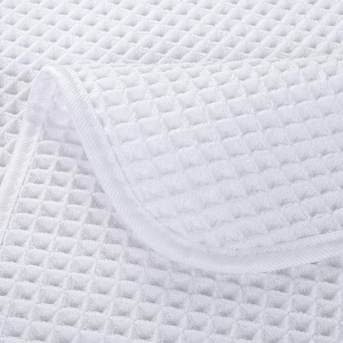 POLYTE 430 GSM Microfiber Lint Free Washcloth Face Towel, 13 x 13 in, 4 Pack - Image 4
