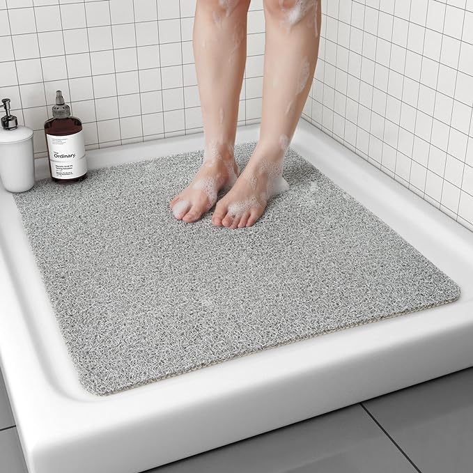 Non Slip Shower Mat, Comfortable Bath mat by Tchdio