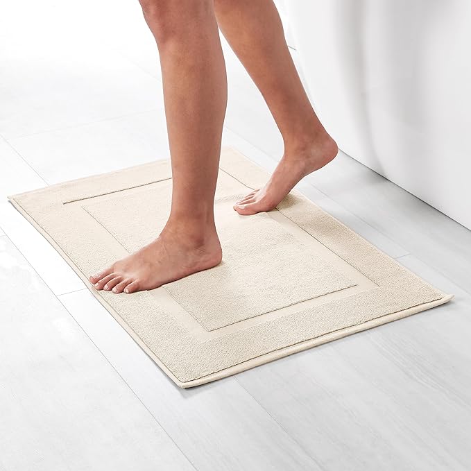 Amazon Basics Banded Bathroom Bath Rug Mat - Image 2
